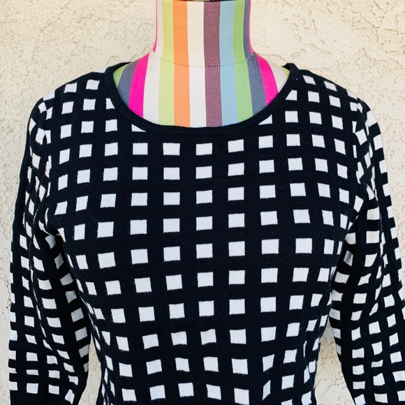 Forever 21 Square Print Cropped Knit Sweater - Picture 2 of 5